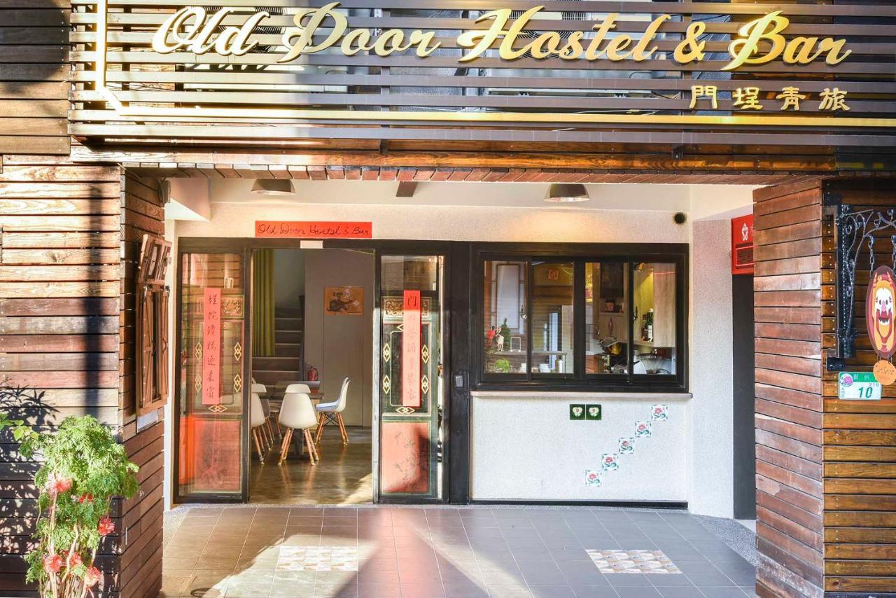 Old Door Hostel & Bar Taipei Exteriör bild